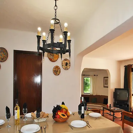 Villa With Heated Pool *